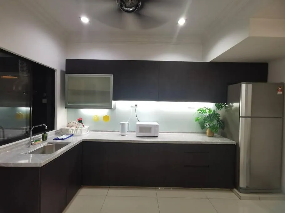 Permas 14Min To Midvalley 10Pax Wifi Tv Box 4Broom Johor Bahru Apartmán